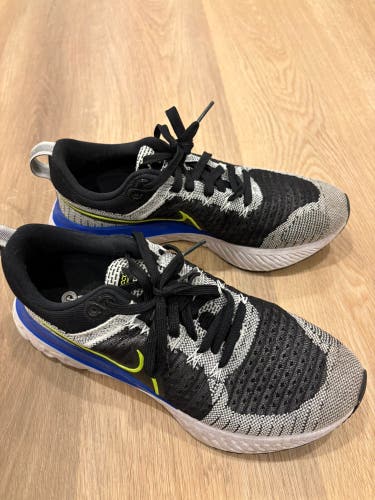 Black Men's Size M 10.5 (W 11.5) Adult Nike React Infinity Run Shoes (Used)