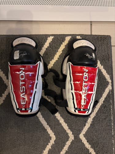 Youth Easton 7" Shin Pads (Used)
