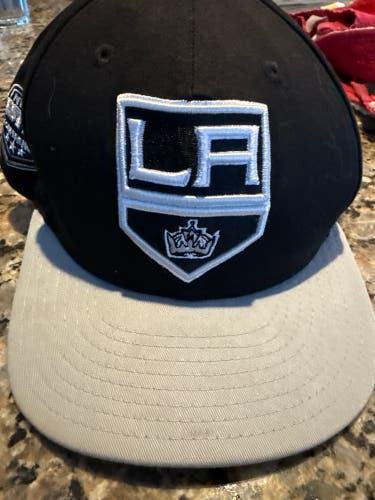 Black Adult Unisex Small / Medium New Era Hat (Used)