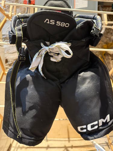 Men's Junior Medium CCM Tacks AS 580 Hockey Pants (Used)