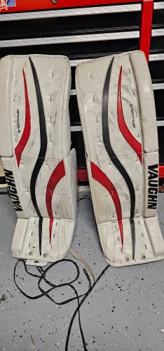 34" Vaughn Ventus LT88 Goalie Leg Pads (Used)