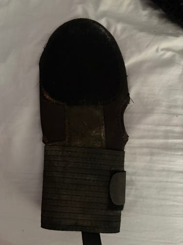 Black Senior EvoShield Sliding Mitt (Used)