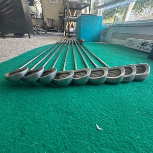 Men's 1982 Ping Eye 2 Right Handed Iron Set Stiff Flex (10 Clubs) #3 - #9, PW, GW, SW Steel Shaft (U