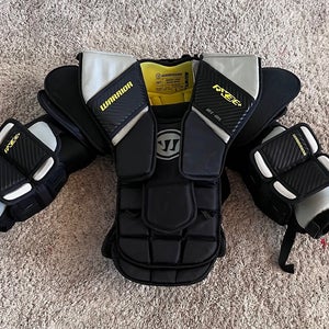 Medium/Large Warrior RX3E+ Goalie Chest Protector (Used)