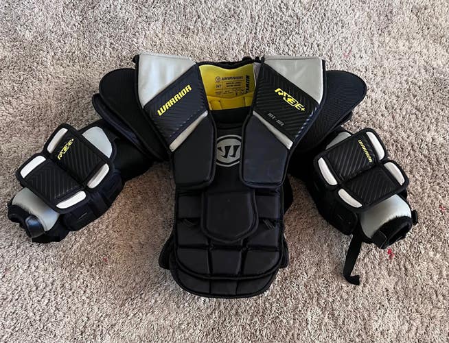 Medium/Large Warrior RX3E+ Goalie Chest Protector (Used)