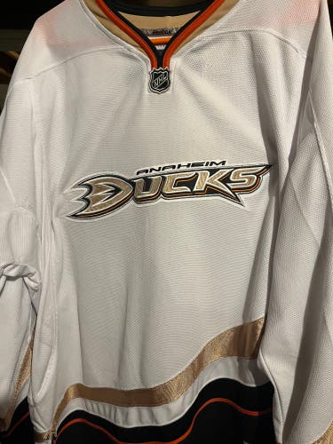 White XL Men's Reebok Jersey (Used)