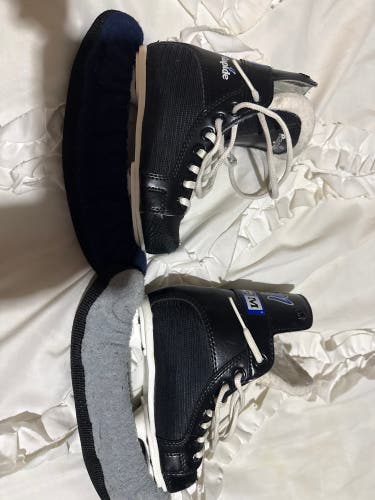CCM Rapide Hockey Skates 10 (Used)