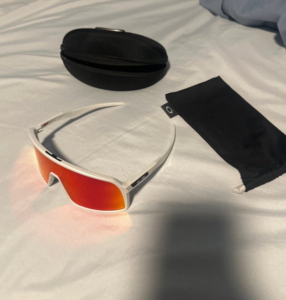 Unisex One Size Fits All Oakley Sutro Sunglasses (New)