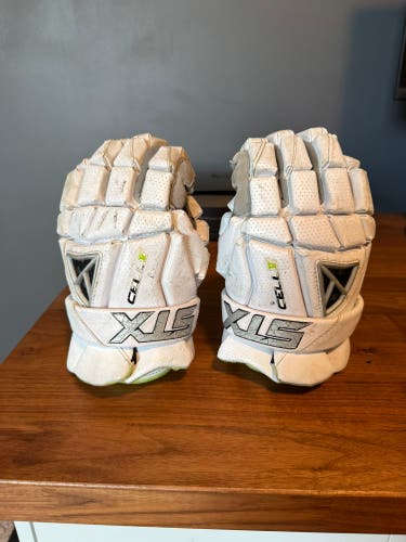 STX Cell V Lacrosse Gloves Small (Used)