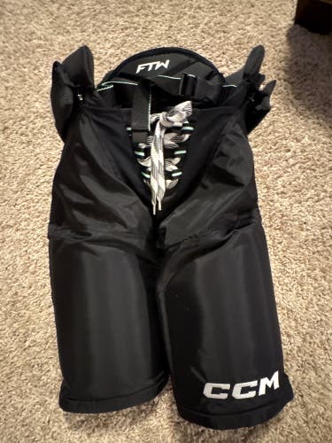 Women's Senior Small CCM JetSpeed FTW Hockey Pants (New)