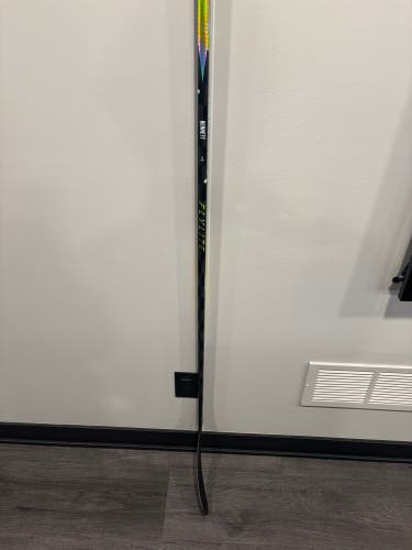 Senior Bauer Vapor FlyLite Right Handed Hockey Stick P92 77 Flex (New)