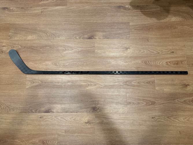 Pro Stock Hockey Sticks Tage Thompson PRO7722 Pattern 90 Flex Right Handed Hockey Stick