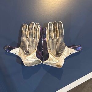White and Purple XL Youth Nike Vapor knit Gloves (Used)