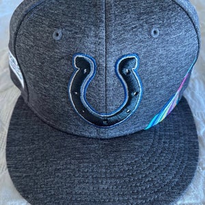 Colts Men's 7 1/2 New Era Hat (Used)