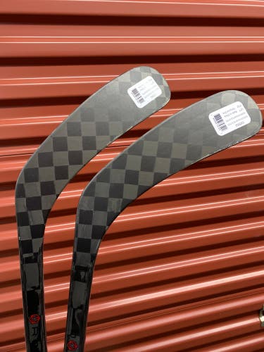 New Two Pack Senior Bauer Vapor FlyLite Left Hand P92 77 Flex