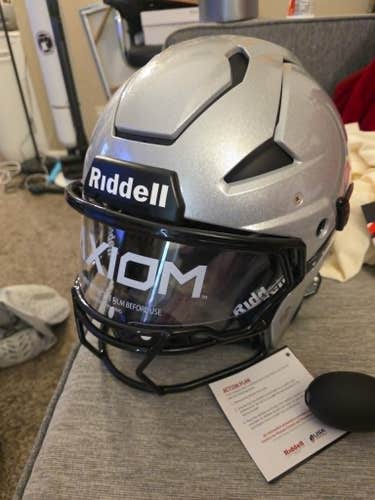 Adult Medium Riddell Axiom Helmet (Used)