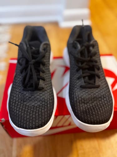 Black Unisex Size M 8.0 (W 9.0) Youth Nike Revolution 5 Shoes