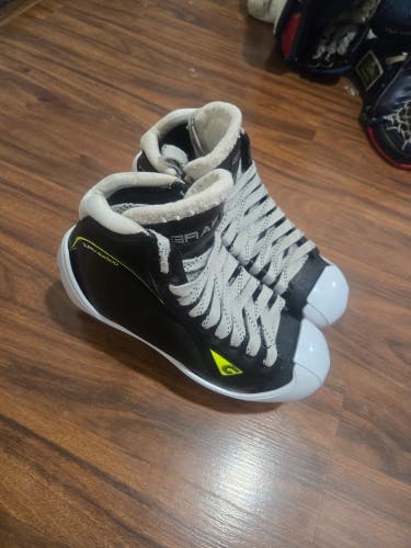 Graf Supra G4500 Hockey Goalie Skates 8 (Used)