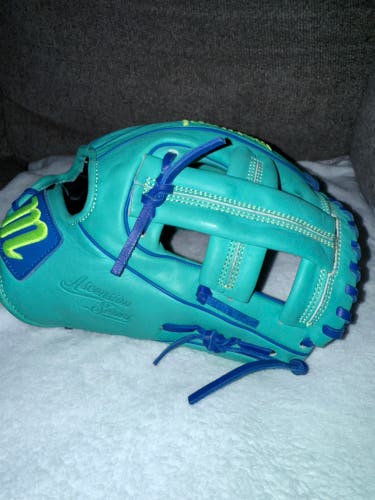 2025 Marucci Ascension RH Infield Baseball Glove 11.25" (New)