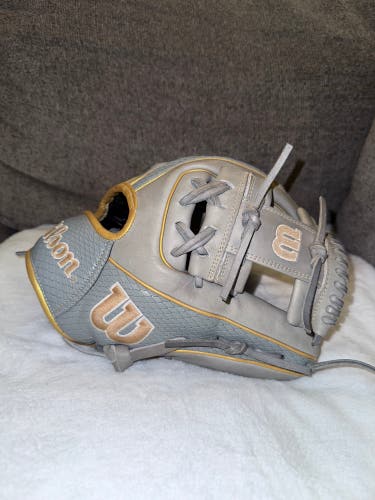 2025 Wilson A2000 1786 RH Baseball Glove 11.5" (New)