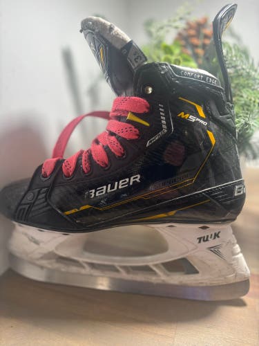 Bauer Supreme M5 Pro Hockey Skates Regular Width Size 3.5