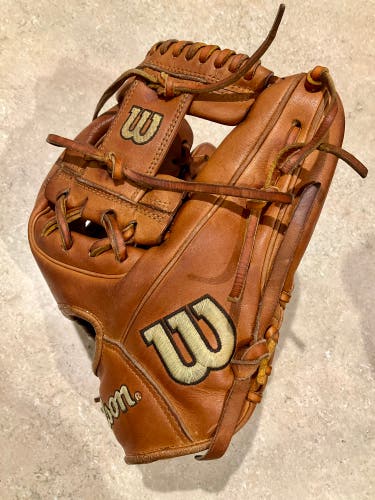 Wilson A2000 DP15 RH Infield Baseball Glove 11.5" (Used)