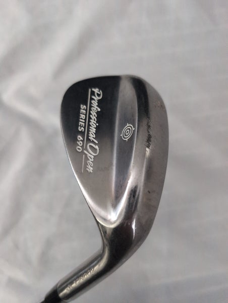 Professional Open Series 690 wedge 56 loft RH Steel Shaft