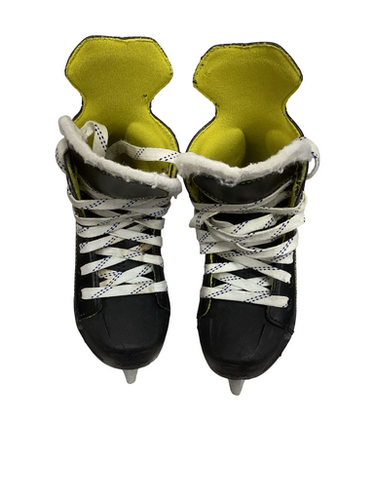 Used CCM SUPER TACKS 9350 Youth Hockey Skate Youth 12.0 11613-S000174344