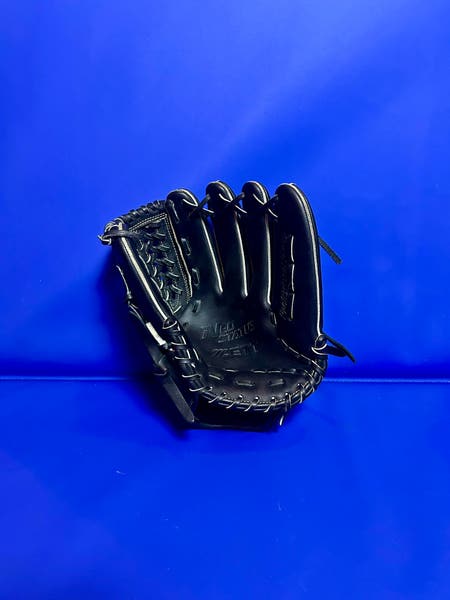 Zett NeoStatus hardball Pitcher's Glove (New) | SidelineSwap | Buy