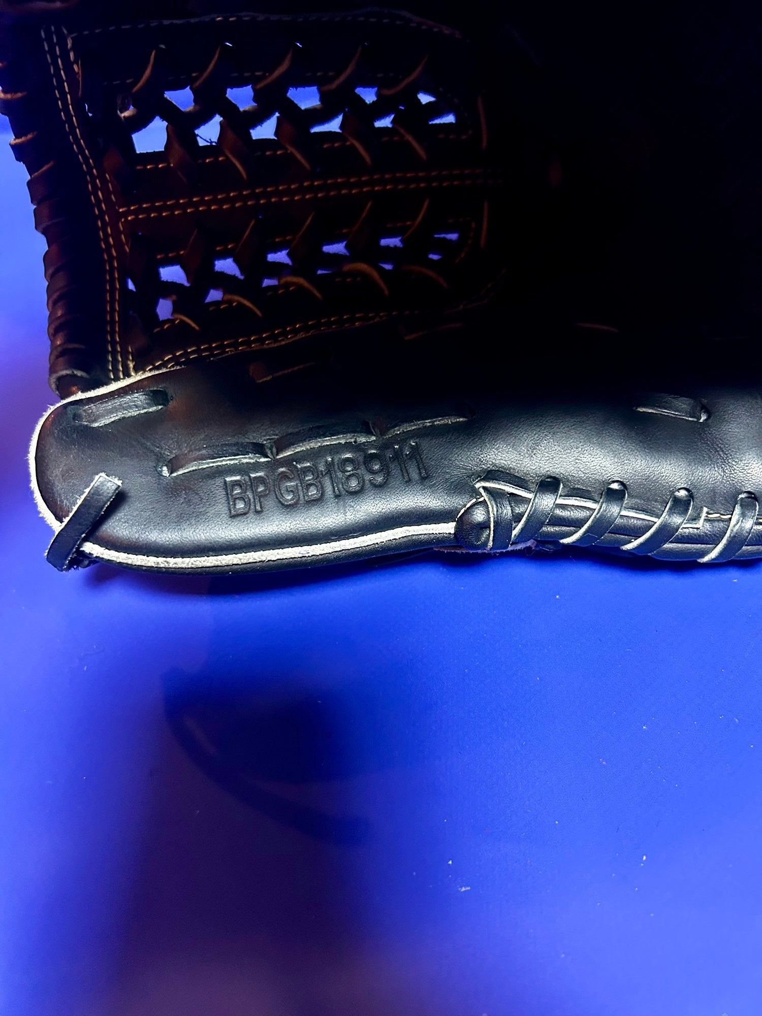 Zett NeoStatus hardball Pitcher's Glove (New) | SidelineSwap | Buy