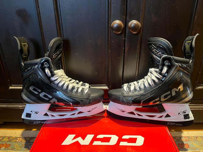 2025 CCM Tacks XF Pro Hockey Skates Regular Width 10 (Used)