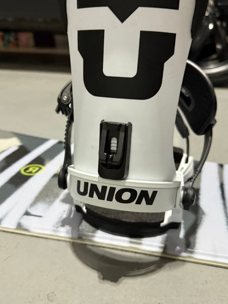 2022 Twinpig Ride board with 2023 Medium Union force bindings