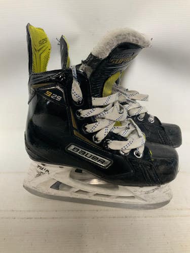 Used Bauer SUPREME S29 Junior Hockey Skate Junior 01 11823-S000036624