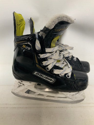 Used Bauer SUPREME S29 Junior Hockey Skate Junior 01 11823-S000036624