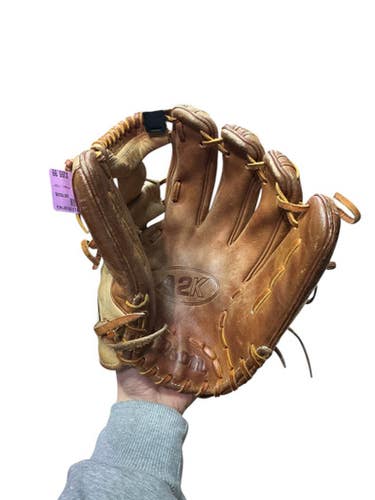 Used Wilson 1787 BB/SB Glove RH Throw Brown 11 3/4" 10743-S000474122