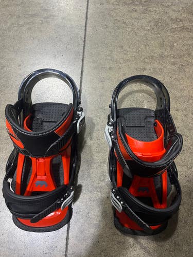 Used Burton FREESTYLE BINDINGS Mens Binding Only Red M/L 11605-S000211613