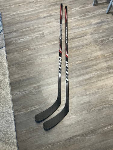 Senior CCM JetSpeed Vibe Right Handed Hockey Stick P29 75 Flex (Used)