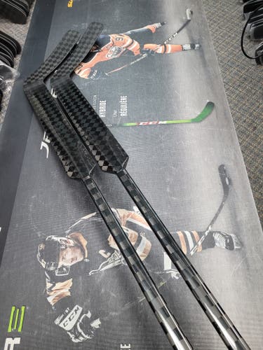2 PACK | P31 | 26" NEW! Senior Carbon Pro Goalie Stick Full Right Goalie Stick Pro Paddle