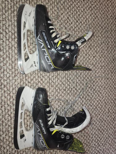 Bauer Vapor 3X Hockey Skates Regular Width Size 3 (Used)