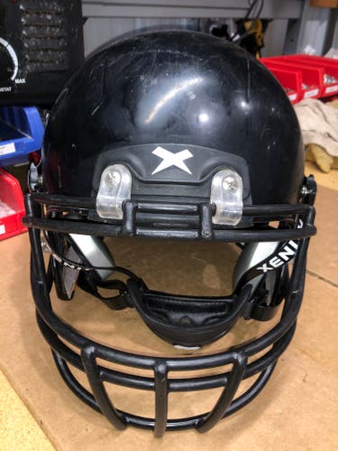 USED XENITH X2E+ YOUTH FOOTBALL HELMET - LARGE - BLACK