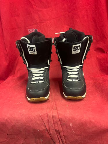 Men's Size M 10.5 (W 11.5) DC Phase Snowboard Boots Medium Flex (Used)