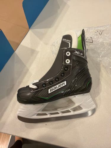 2021 Bauer X-LS Hockey Skates Regular Width Size 2 (New)