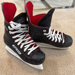 2021 Bauer Hockey Skates Regular Width Size 1.5 (Used)