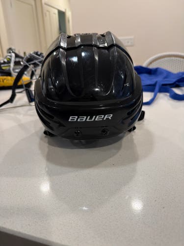 Medium Bauer Re-Akt 55 Helmet (Used)
