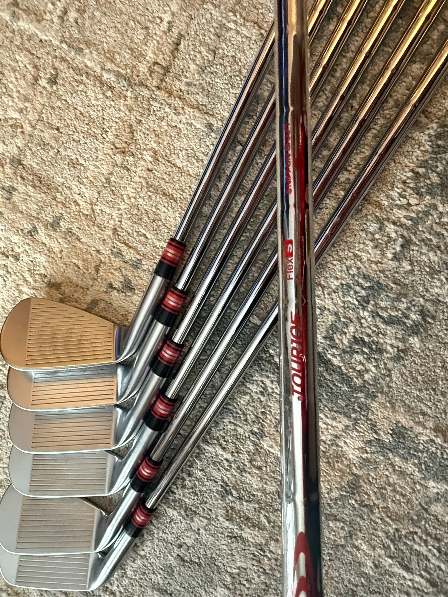 Srixon ZXi7 RH 4-PW Set Nippon Modus 105 Stiff (Used