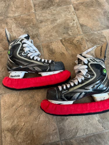 2012 Reebok 18K Pump Hockey Skates Regular Width 7.5 (Used)