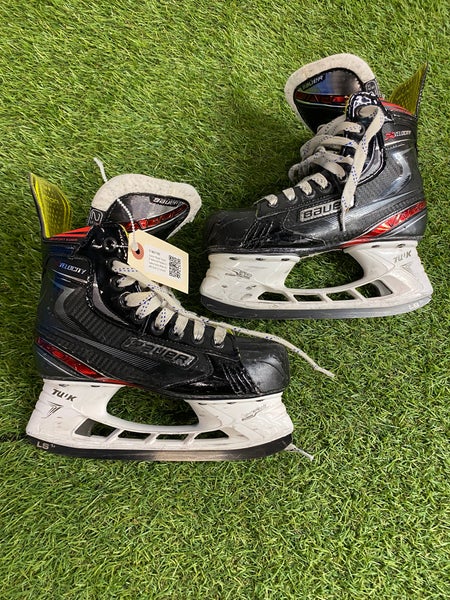 Junior Bauer Vapor X Velocity Hockey Skates Extra Wide Width Size 2.5 (Used)