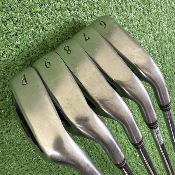 XXIO True Focus Impact 2018 Iron Set 6-PW NS Pro 870GH Regular