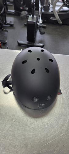 New Eight Ball Skateboard Helmet Black S/M 11497-S000154523
