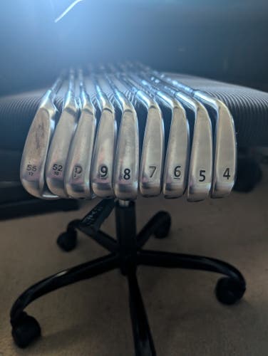 Men's 101T Right Handed Iron Set Stiff Flex (9 Clubs) #4 - #9, PW, GW, SW Steel Shaft (Used)